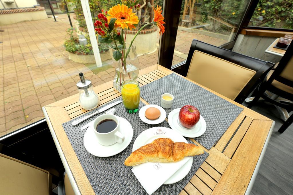 Auberge La Pomme De Pin Hotel Senonches Eksteriør billede