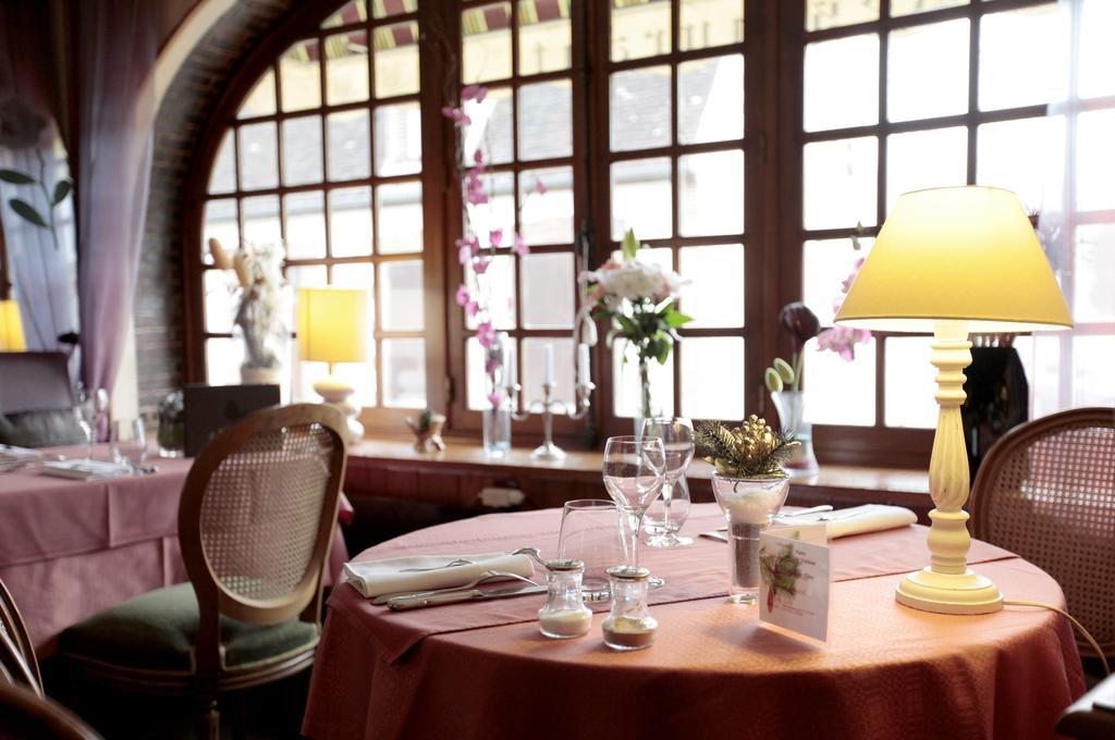 Auberge La Pomme De Pin Hotel Senonches Eksteriør billede