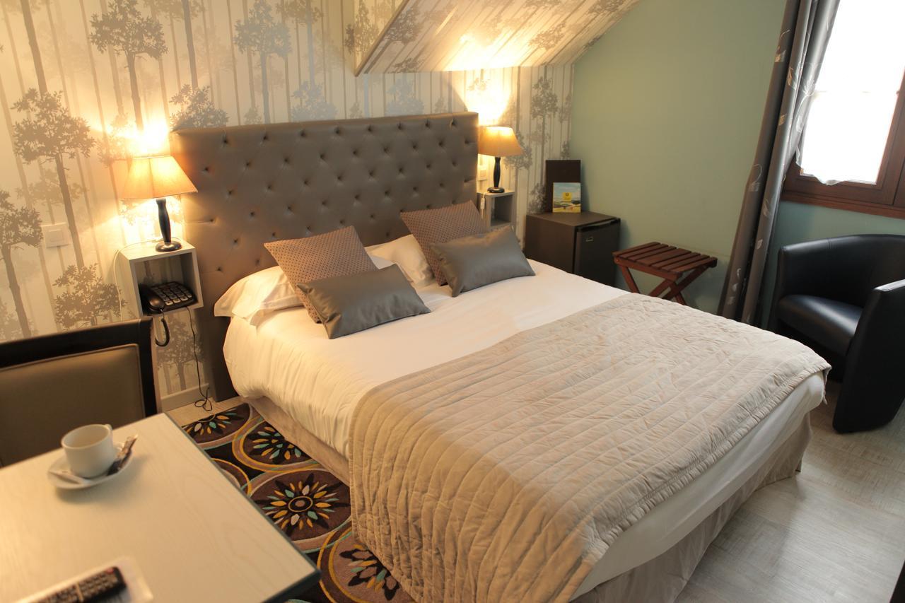 Auberge La Pomme De Pin Hotel Senonches Eksteriør billede