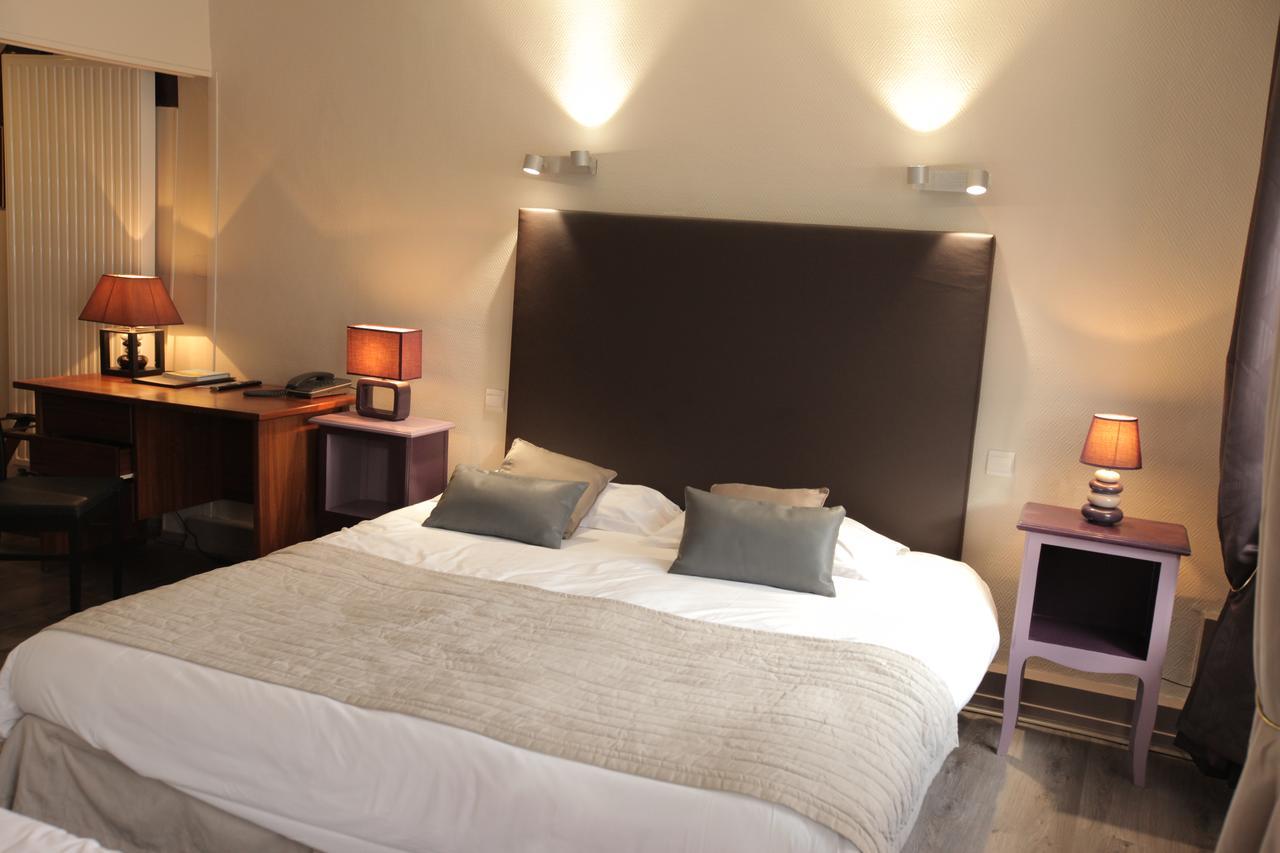 Auberge La Pomme De Pin Hotel Senonches Eksteriør billede